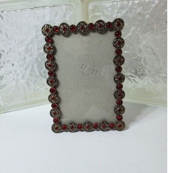 Vintage 5.5"x3.5" Pewter and Red Stones Picture Frame Glamorous and Glitzy - Picture 4 of 14